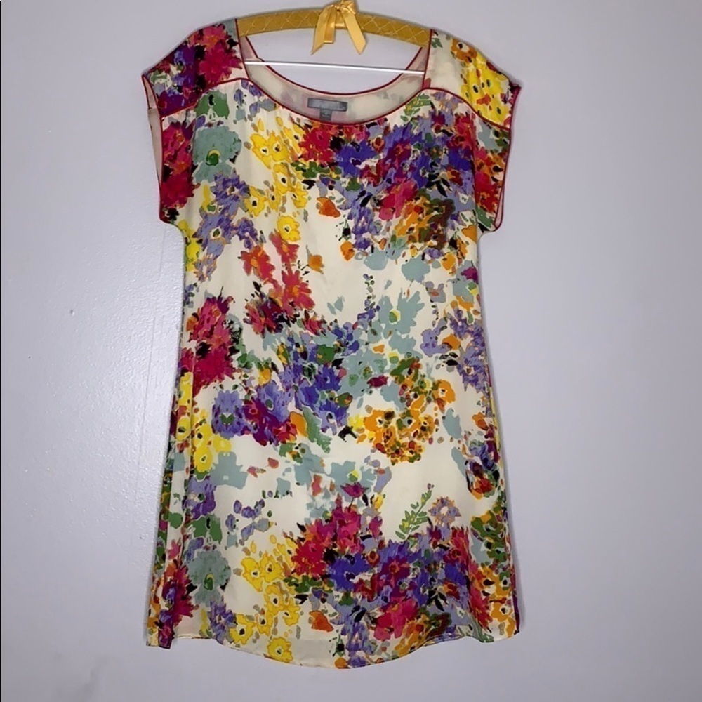 Love 21 multi Floral Print Box Shift Mini Dress Medium women’s spring flirty